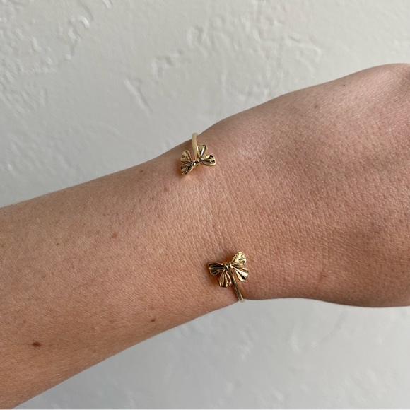 NWB Fable England Gold Bow Bangle - Picture 3 of 6